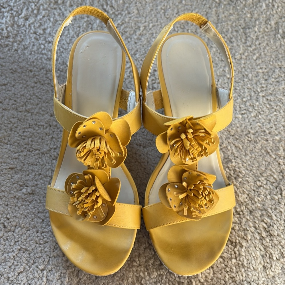 Avon fashion Wedge Sandals and Handbag - Picture 8 of 17